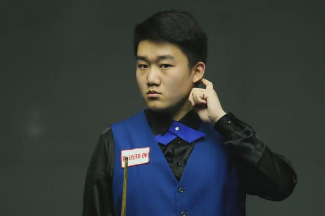 吉拉尔迪：能首发我感到非常高兴，罗马的目标是赢得欧联杯