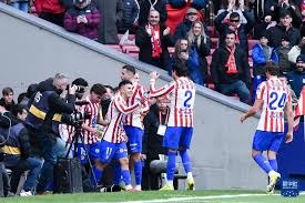 轻松好玩的国风收妖游戏《桃花师》，联动柳夜熙打造赛博妖灵幻想新宇宙